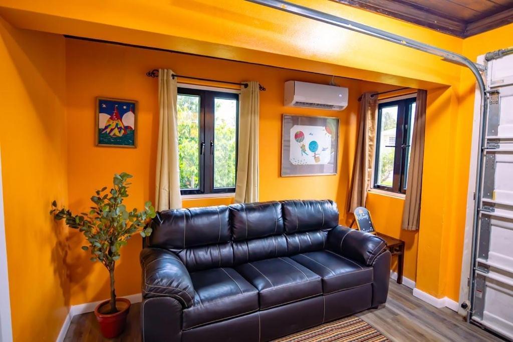 Tangerine Sunsets Carport Holiday home *
